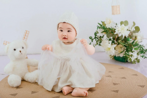 新安孕妇几个月开始显怀