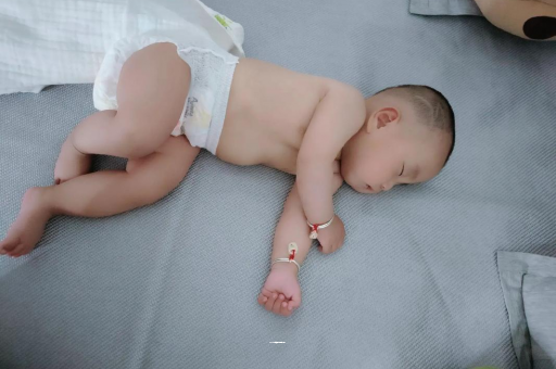 新安怀孕多久肚子会胀气